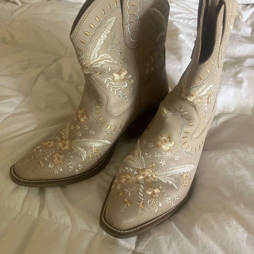 Roper Cream Heeled leather Boots with Intricate Embroidery